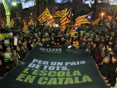 Asistentes a la concentración frente al TSJC.