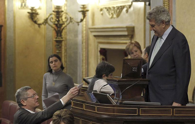 Alberto Ruíz-Gallardón durante la votación para retir el anteproyecto para la reforma de la legislación sobre la interrupción voluntaria del embarazo.