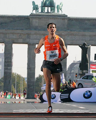 Pedro Nimo en el maratón de Berlín.