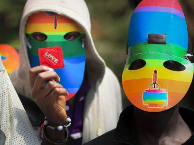 Activistas africanos protestan por las leyes antigay.