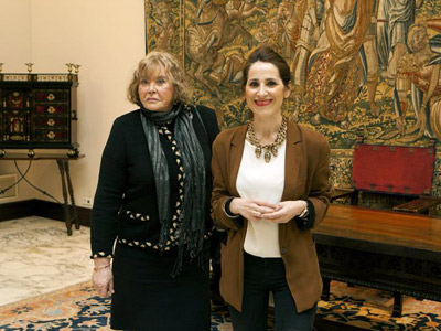 La jueza argentina María Servini a su llegada hoy a la sede del Parlamento Vasco en Vitoria, donde se ha reunido con la presidenta de la Cámara, Bakartxo Tejería