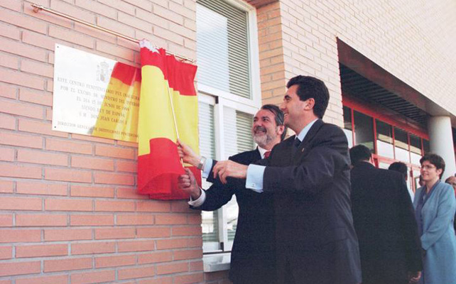 Jaume Matas inaugurando la cárcel de Palma, en la que ingresará en los próximos días.