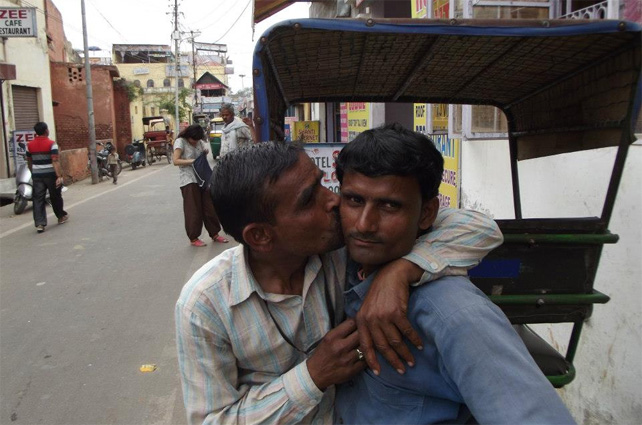 Dos hombres en Agra, en el estado de Uttar Pradesh (India). P. L.