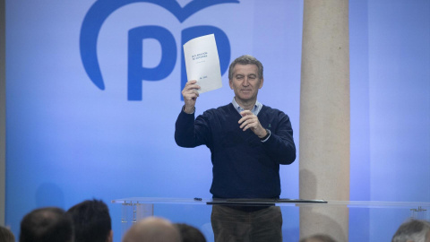 El líder del PP, Alberto Núñez Feijóo, este domingo en Asturias.