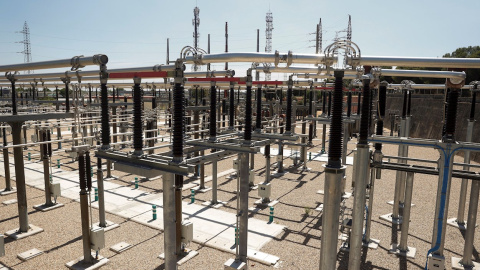 Vista de una estación eléctrica, en Madrid. EFE/Juan Carlos Hidalgo