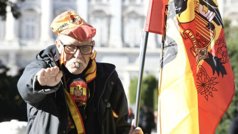 Imagen de la concentración del 20-N en Madrid, convocada por el Movimiento Católico Español.- EFE, Víctor Lerena