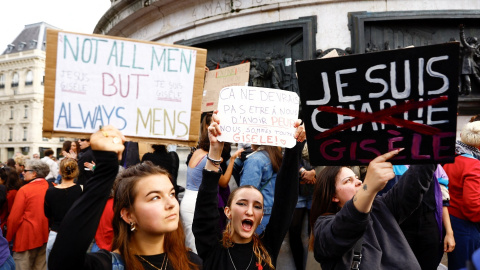  Manifestación en apoyo a Gisele Pelicot y a las víctimas de violación, en París. REUTERS/Abdul Saboor