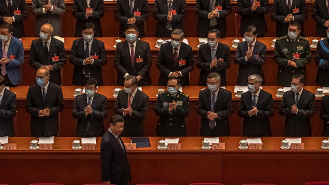 El presidente chino Xi Jinping, a su llegada la primera jornada de la reunión anual de la Asamblea Nacional Popular (ANP) china, en Pekín, en marzo de 2021. EFE/ Roman Pilipey