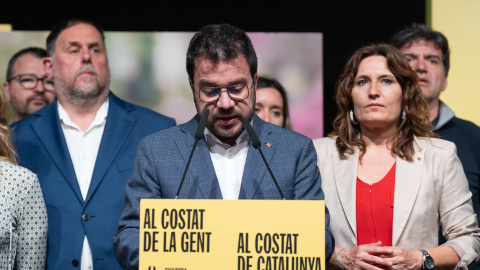 El presidente de la Generalitat de Catalunya y candidato de ERC a la reelección, Pere Aragonès, comparece tras el recuento de votos durante el seguimiento de la jornada electoral de elecciones autonómicas de Cataluña a 12 de mayo de 2024, en Barcelona