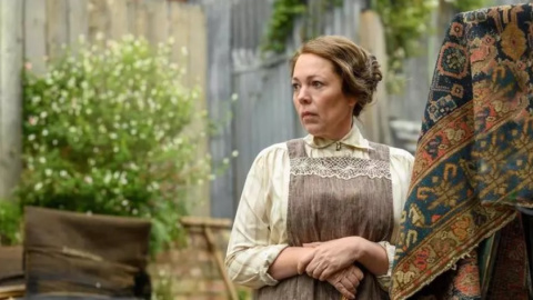 Olivia Colman en 'Pequeñas cartas indiscretas'.