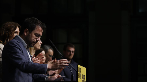  Pere Aragonès valora los resultados obtenidos por ERC este domingo 12 de mayo en las elecciones catalanas. EFE/ Alberto Estévez