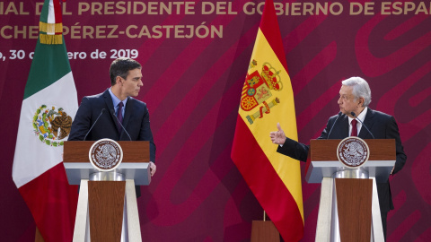  Foto de archivo del presidente del Gobierno, Pedro Sánchez junto al mandatario mexicano Andrés Manuel López Obrador-EP