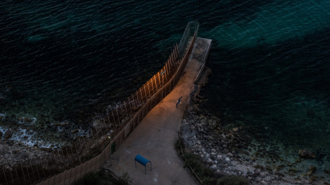 Espigón de la valla de Melilla. Foto: Ignacio Marín / porCausa.