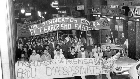  Protestas por el atentado contra la redacción de 'El Papus', un ataque perpetrado por la organización fascista Alianza Apostólica Anticomunista, conocida como la Triple A. EFE/Archivo