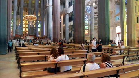  Una misa con aforo reducido durante la pandemia en la Sagrada Familia.- ACN