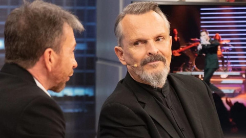  Pablo Motos y Miguel Bosé en un momento de la entrevista en El Hormiguero