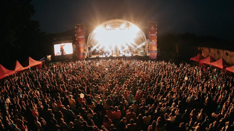 Foto aèria d'un dels escenaris del Festival Clownia.