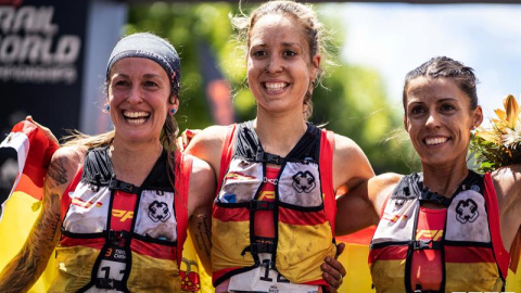 España consiguió este sábado la medalla de oro en mujeres en los campeonatos del mundo de carrera de montaña (trail running), disputados en Miranda do Corvo sobre una distancia de 44,6 kilómetros. Sheila Avilés, terminó tercera, Azara García de lo