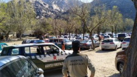 "Así no, Madrid, así no": la Comunidad reprende a los madrileños tras una imagen de la sierra llena de coches