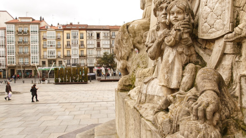 Plaza de la Virgen Blanca de Vitoria. / EFE