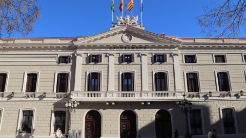 El PSC ha premiado la precarización en las adjudicaciones del Ayuntamiento de Sabadell. – Ayto. de Sabadell