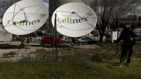 Antenas del gestor de infraestructuras de telecomunicaciones Cellnex en Madrid. REUTERS/Sergio Perez