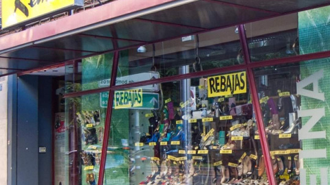 Fachada de la zapatería Calzados Reina, en la provincia de Jaén.