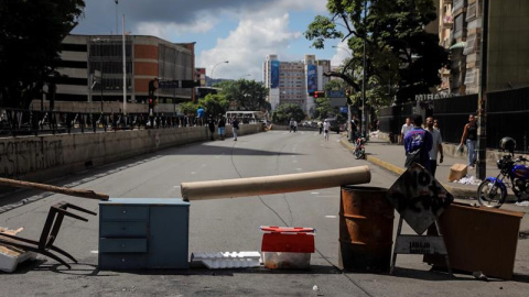 Vista de calles, avenidas y autopistas parcialmente vacías hoy, miércoles 26 de julio de 2017, durante la huelga general de 48 horas en Caracas (Venezuela). La oposición venezolana ha convocado a una huelga general de 48 horas en todo el país que se i