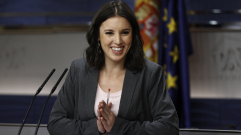 La portavoz de Podemos en el Congreso, Irene Montero, durante la rueda de prensa ofrecida tras la reunión de la Junta de Portavoces en el Congreso de los Diputados. EFE/Emilio Naranjo