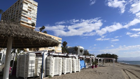 Vistas del paseo marítimo de La Carihuela en Torremolinos. Álex Zea / Europa Press