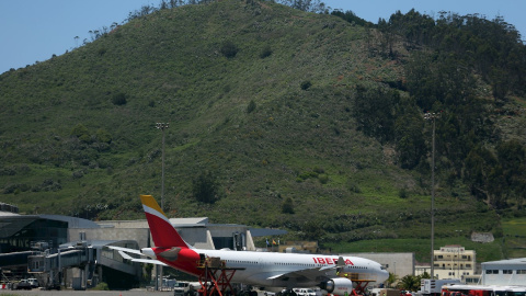 Imagen de un avión de la compañía Iberia. EFE