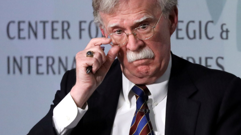 30.10.2019 / El ex asesor de seguridad nacional de la Casa Blanca, John Bolton en el centro de estudios del Centro de Estudios Estratégicos e Internacionales (CSIS).  REUTERS / Jonathan Ernst