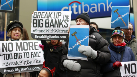 Manifestación contra los bancos, en Nueva York, en 2014. REUTERS/Shannon Stapleton