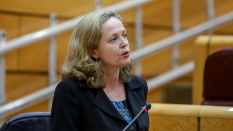 La vicepresidenta tercera de Asuntos Económicos, Nadia Calviño, durante su intervención en el pleno en el Senado. E.P./R.Rubio.POOL