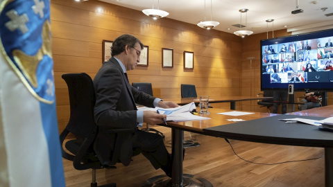 El presidente de la Xunta de Galicia Alberto Núñez Feijóo durante una videoconferencia con otros presidentes autonómicos./ David Cabezón (EFE)