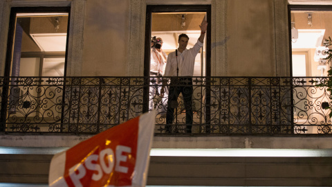 El reelegido secretario general del PSOE, Pedro Sanchez, celebra su victoria en las primarias. REUTERS/Sergio Perez