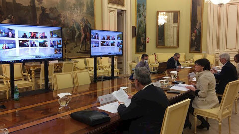 14/05/2020.- La ministra de Educación y Formación Profesional, Isabel Celaá (3d), participa en la Conferencia Sectorial telemática con los consejeros autonómicos para debatir cómo será el final del curso escolar afectado desde el pasado marzo por l