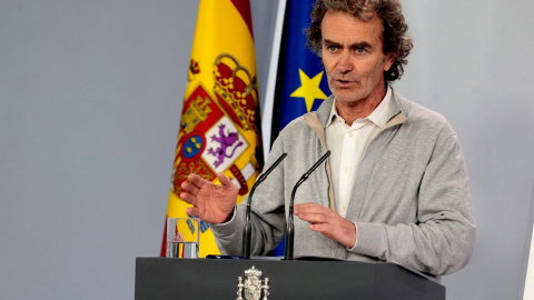 GRAF8342. MADRID, 30/04/2020.- El director del Centro de Coordinación de Alertas y Emergencias Sanitarias, Fernando Simón, durante la rueda de prensa de este jueves tras la reunión del Comité de Gestión de la Desescalada. EFE/ JM Cuadrado/Pool Monclo