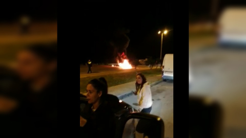 Imagen de una barricada en una de las entradas a Tarifa.