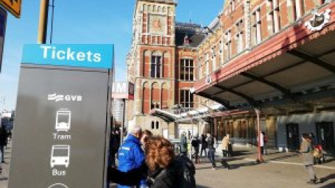 Amsterdam implanta la tecnología de Indra en la venta de billetes del transporte público