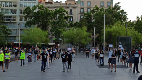 Una imatge de la concentració convocada aquest dimarts a la tarda a la plaça Universitat de Barcelona.