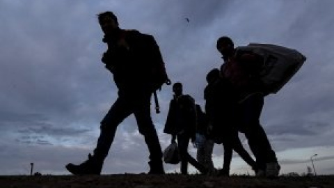 Socialistas, Verdes e Izquierda critican el trato de Grecia a los refugiados: "Es una página negra en la historia de la UE"