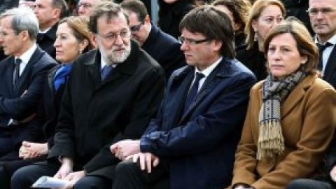 Puigdemont y Rajoy presiden juntos el homenaje a las víctimas del avión de Germanwings