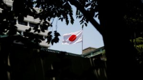 Japón contempla un paquete de estímulo económico de unos 460.000 millones