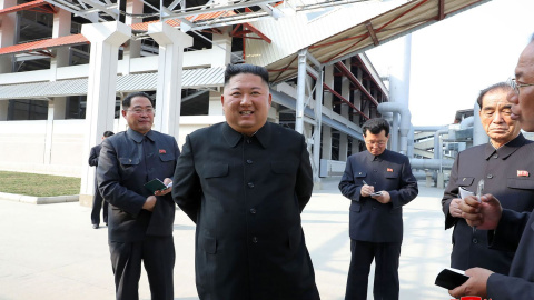 Kim-Jong un este sábado, en una imagen proporcionada por la agencia estatal KCNA.STR / AFP