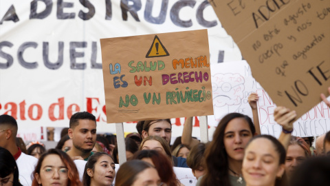 Manifestación estudiantes por la salud mental.
Álex Zea / Europa Press