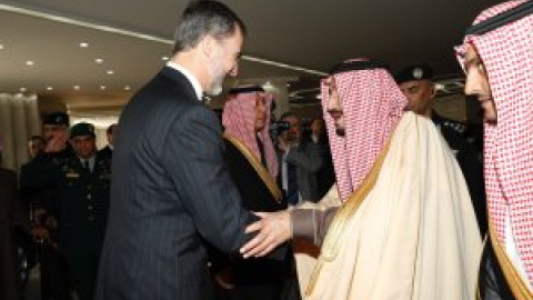 El rey saudí felicitó a Felipe VI por el sexto aniversario de su coronación