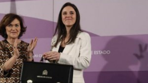 Un documento interno del PSOE fija posiciones sobre feminismo que colisionan con las de Igualdad