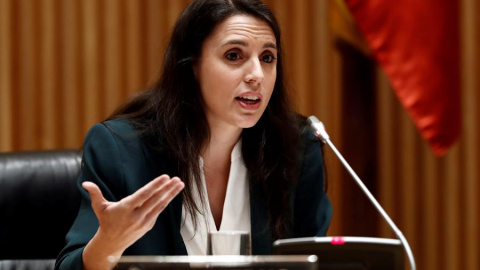 La ministra de Igualdad, Irene Montero comparece ante la Comisión de Reconstrucción celebrada este jueves en el Congreso. EFE/Mariscal