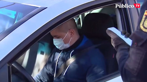 Lleva la mascarilla encima cuando viajes en coche con más personas